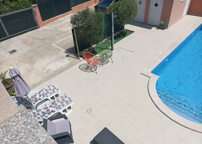 House Monte Cherpo