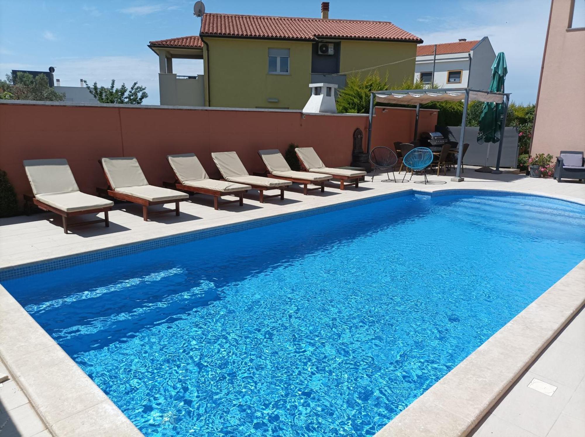 House Monte Cherpo